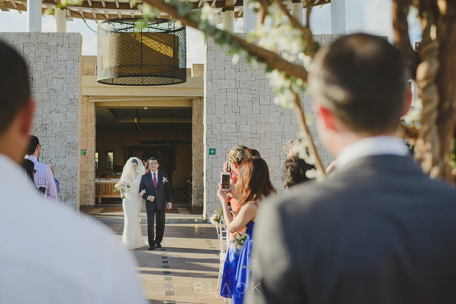 playa-del-carmen-wedding-photos-at-banyan-tree-mayakoba-28