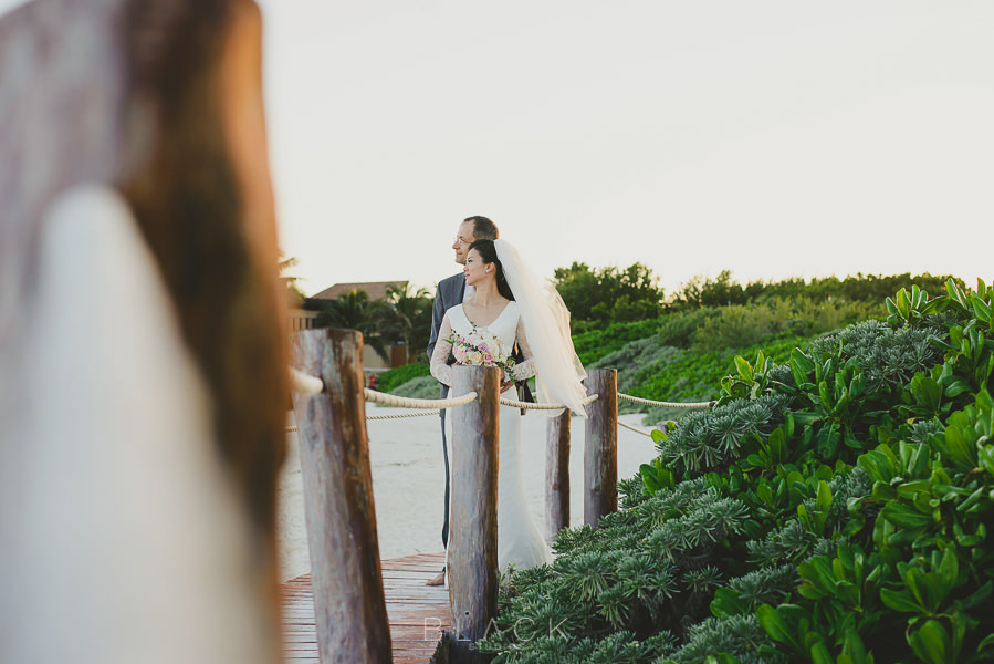 playa-del-carmen-wedding-photos-at-banyan-tree-mayakoba-40